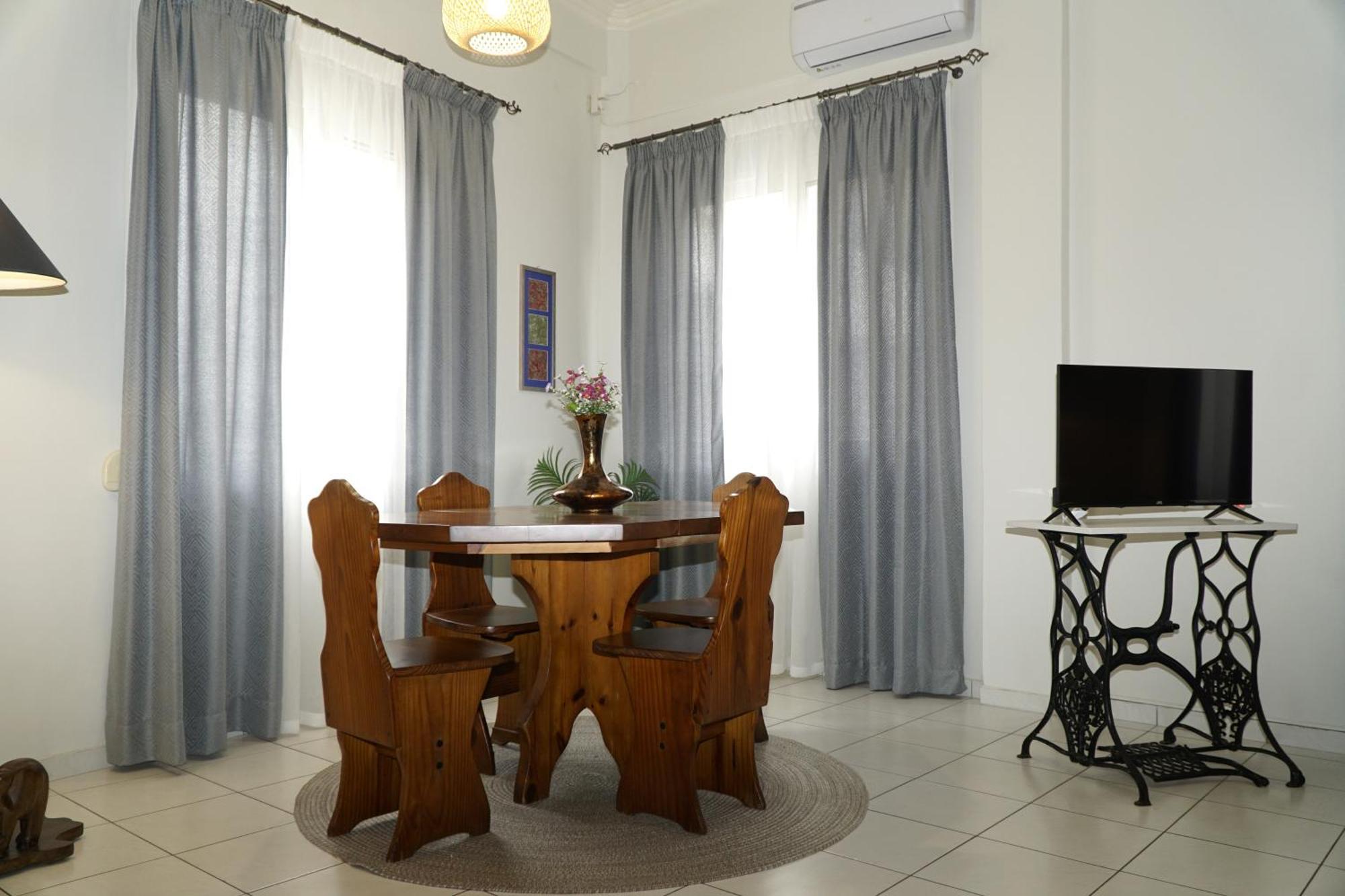 Elegant Central Apartment Heraklion  Exterior photo